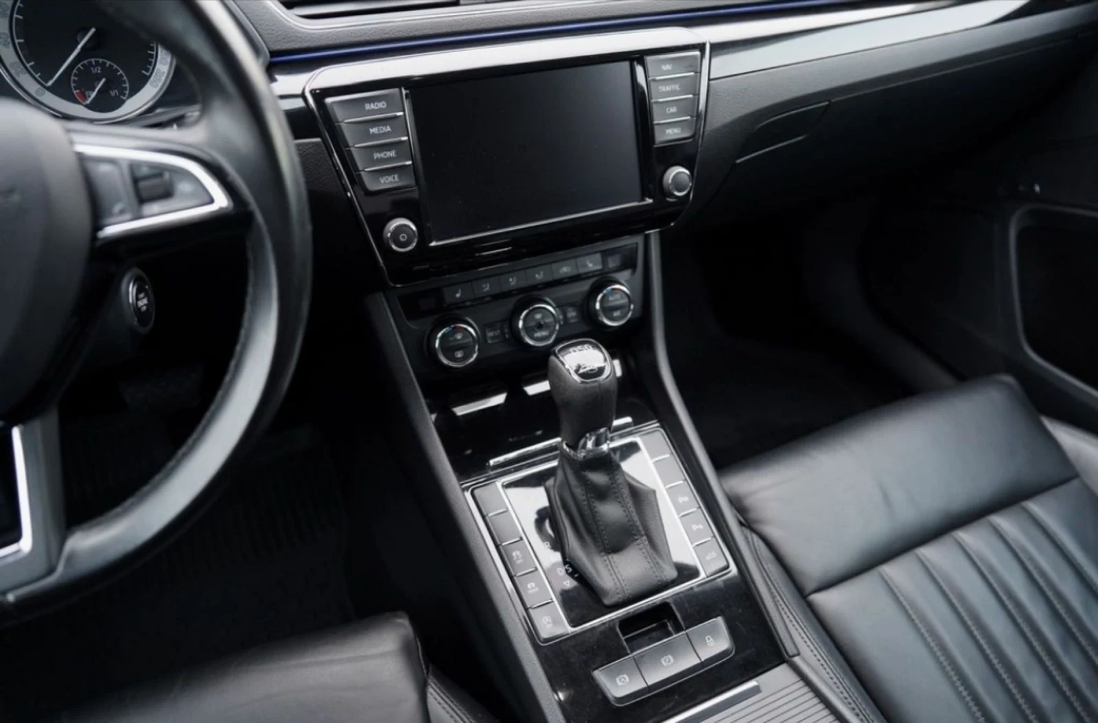 Skoda Superb  2.0 TDI 4x4 L&K DSG | Mobile.bg � ����������� 16