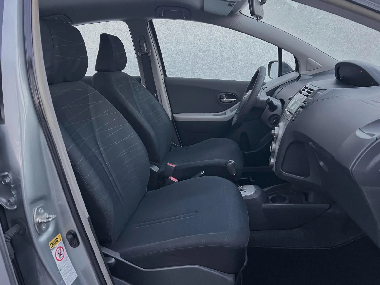 Toyota Yaris 1.3VVTi ��������� | Mobile.bg � ����������� 14