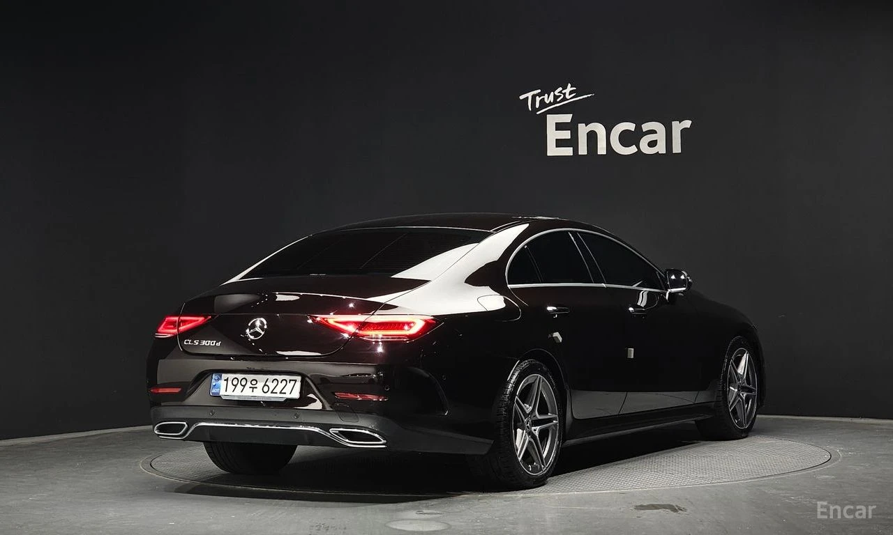 Mercedes-Benz CLS 300 AMG* LINE* BURMESTER* ХЕДЪП* LANE* ASSIST* , снимка 2 - Автомобили и джипове - 54417259