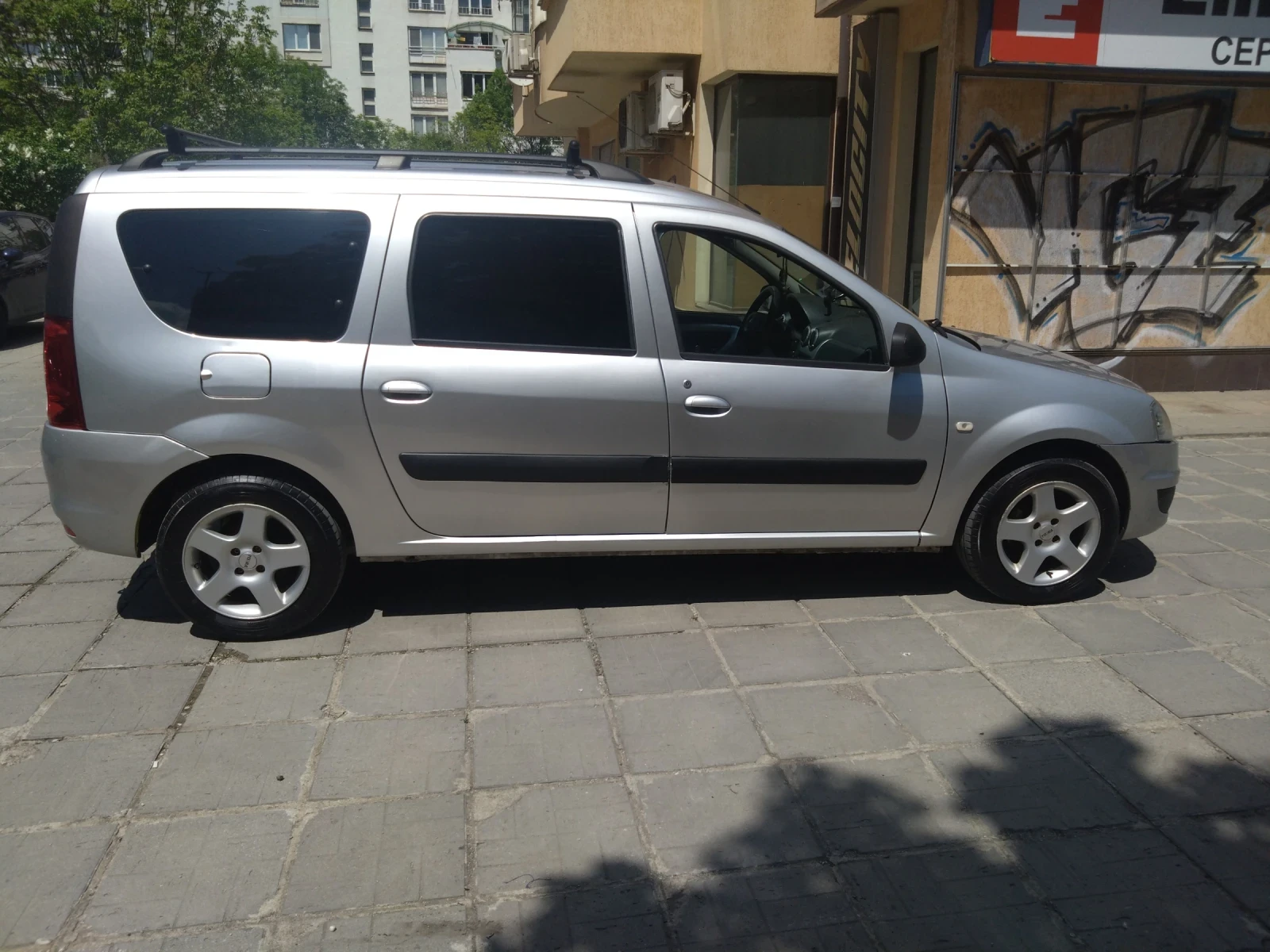 Dacia Logan 1.5 DCI 6+ 1 , снимка 3 - Автомобили и джипове - 54440291