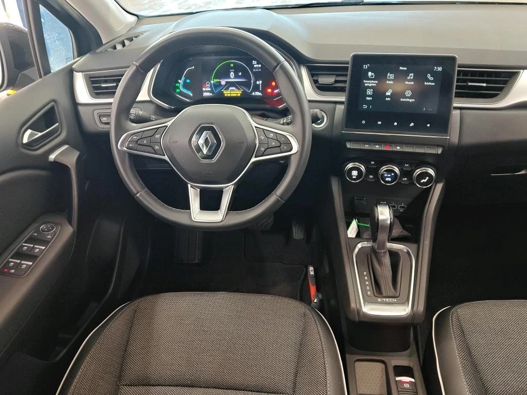 Renault Captur 1.6 Intens - Hybrid, снимка 7 - Автомобили и джипове - 54603489