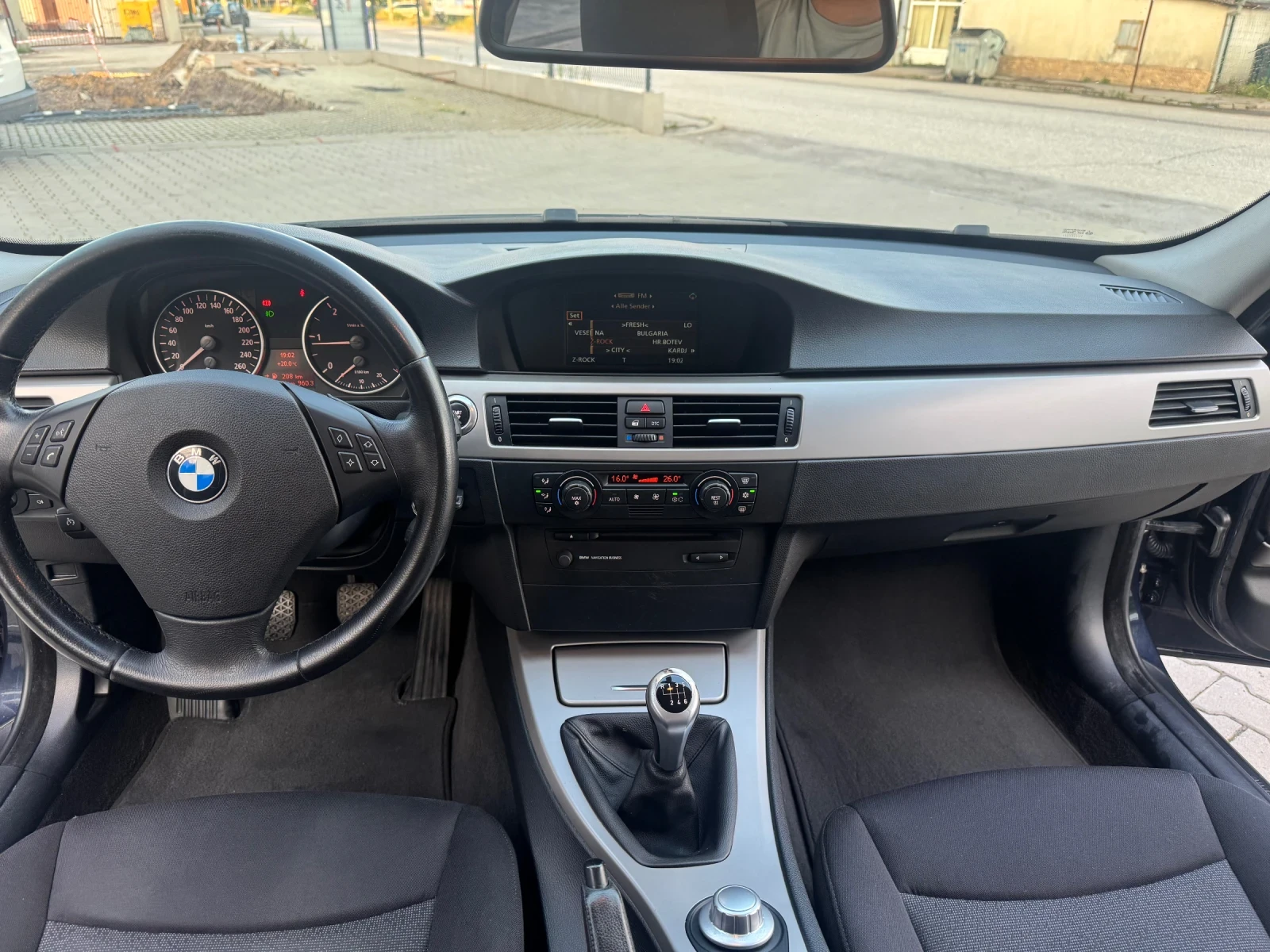 BMW 320 320D 163к.с, снимка 10 - Автомобили и джипове - 54879894