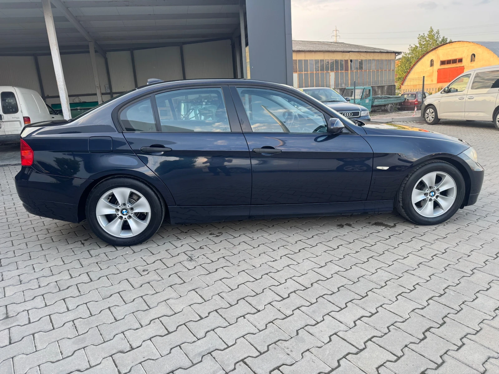 BMW 320 320D 163к.с, снимка 8 - Автомобили и джипове - 54879894