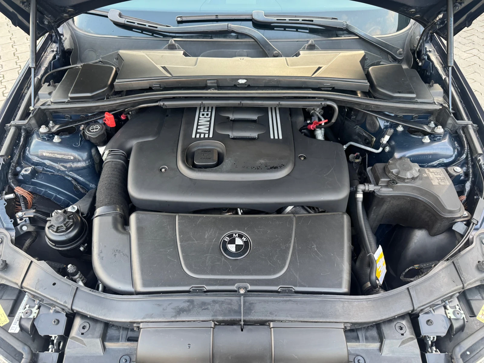 BMW 320 320D 163к.с, снимка 15 - Автомобили и джипове - 54879894