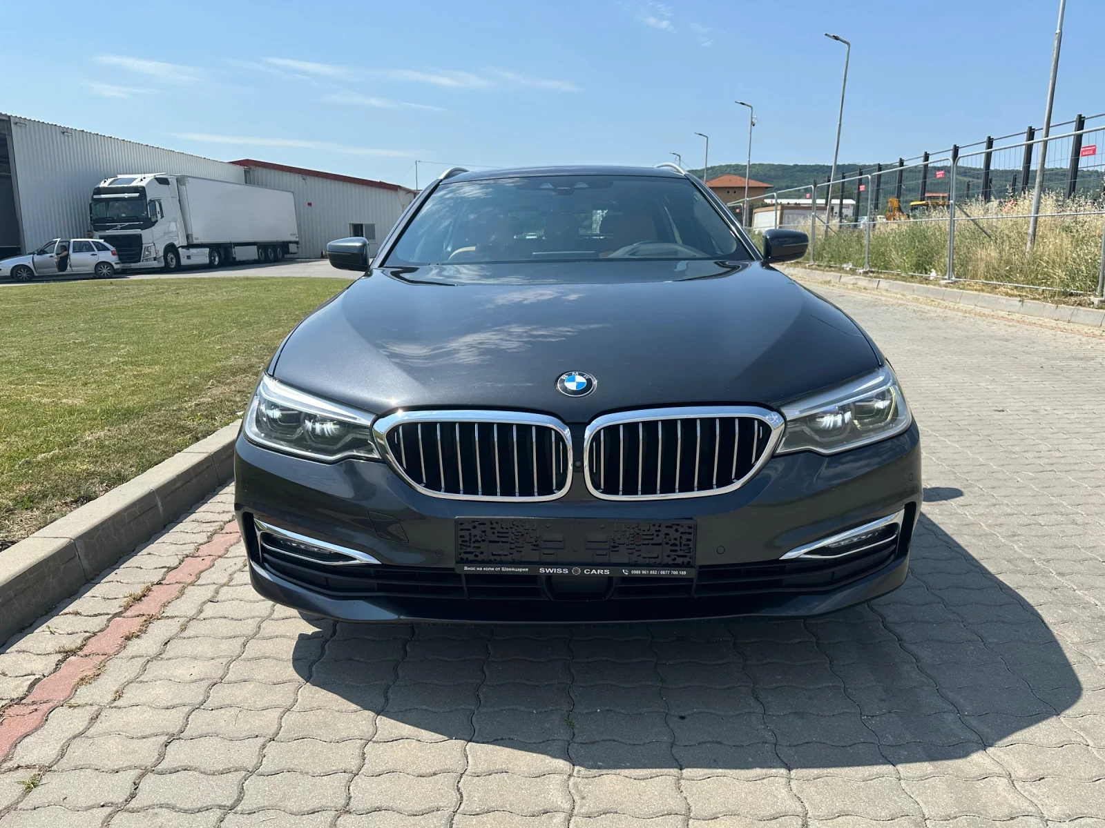 BMW 540  Swiss!.individual , Head-up, panorama, soft close, снимка 12 - Автомобили и джипове - 55493618