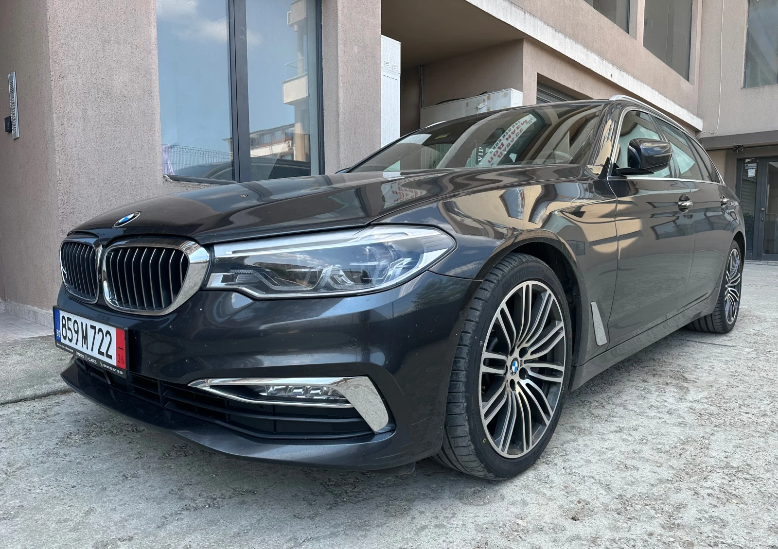 BMW 540  Swiss!.individual , Head-up, panorama, soft close, снимка 15 - Автомобили и джипове - 55493618