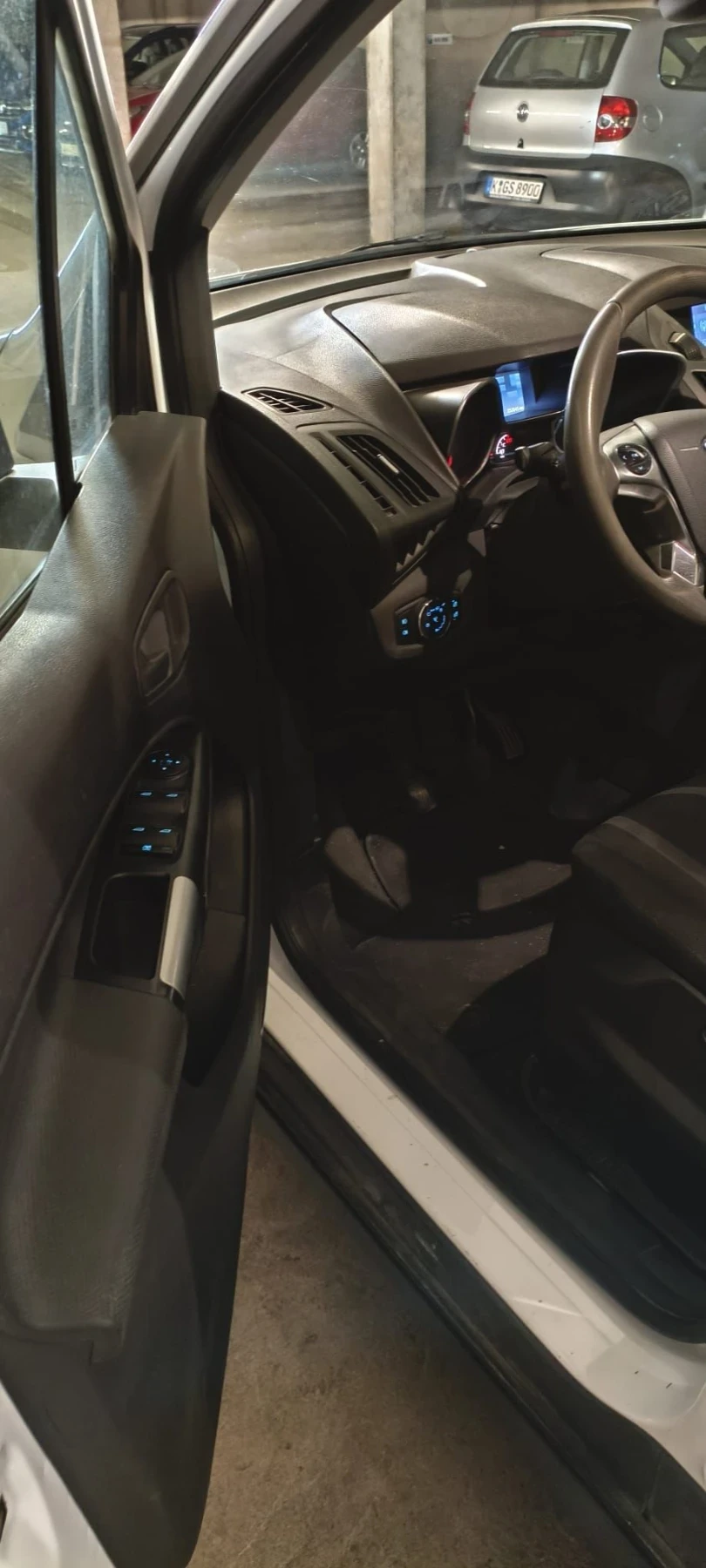 Ford Tourneo Connect 1.6 TDCi Trend - 85kW, снимка 5 - Автомобили и джипове - 55572258