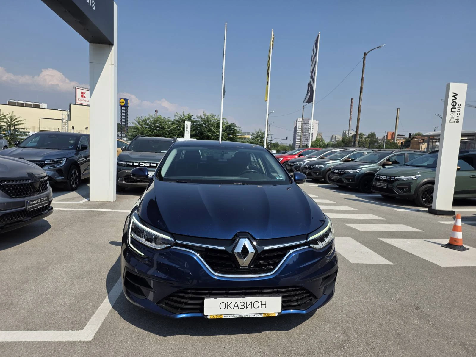 Renault Megane 1.3TCe/Sedan/140k.c., снимка 2 - Автомобили и джипове - 55707078