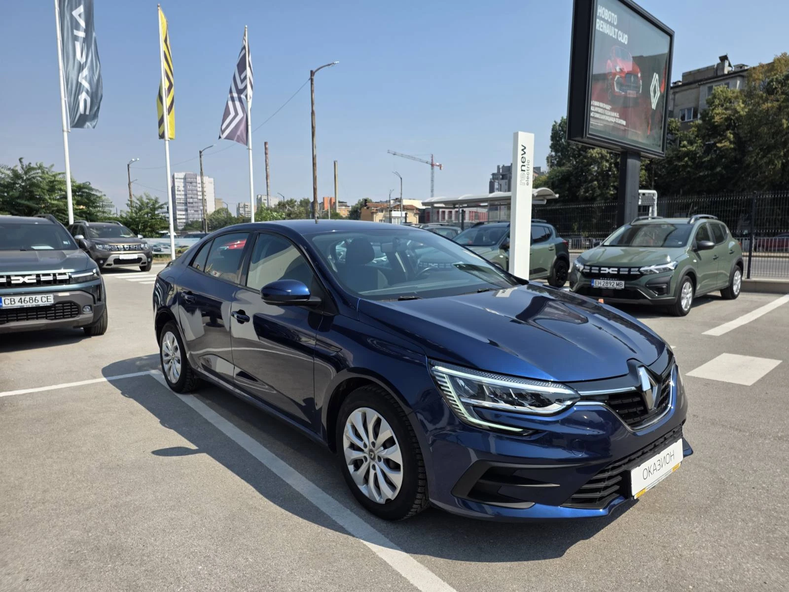 Renault Megane 1.3TCe/Sedan/140k.c., снимка 3 - Автомобили и джипове - 55707078