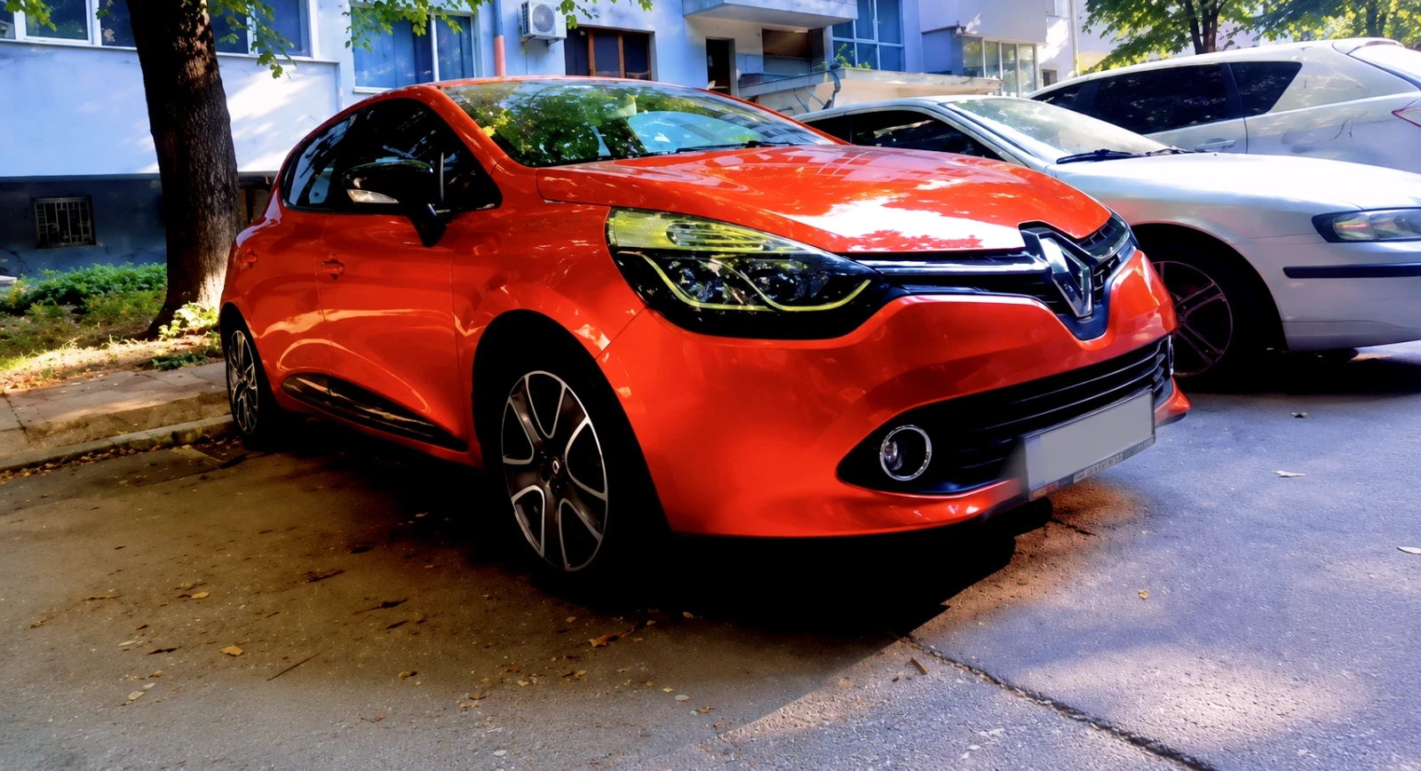 Renault Clio, снимка 2 - Автомобили и джипове - 55777065