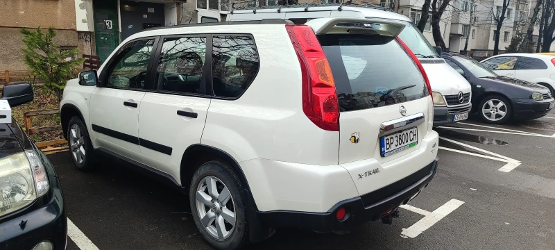 Nissan X-trail T31, снимка 8 - Автомобили и джипове - 48471639