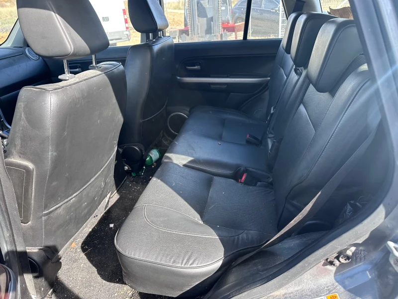 Suzuki Grand vitara 2.0 Автоматик, снимка 10 - Автомобили и джипове - 52180425