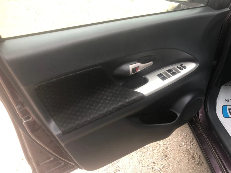 Toyota Urban Cruiser 4x4, снимка 13 - Автомобили и джипове - 52322158