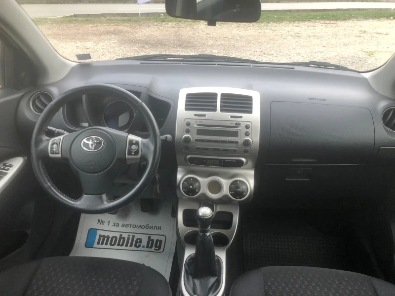 Toyota Urban Cruiser 4x4, снимка 9 - Автомобили и джипове - 52322158