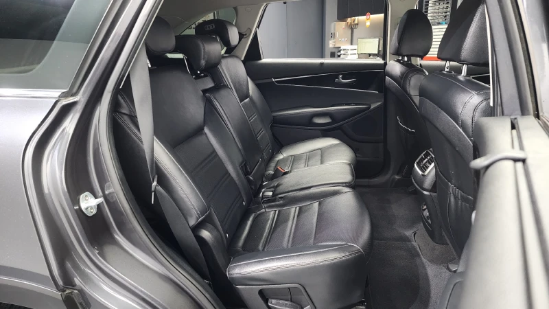 Kia Sorento 2.2 4WD NOBLESSE autogeorge.com, снимка 11 - Автомобили и джипове - 52333631