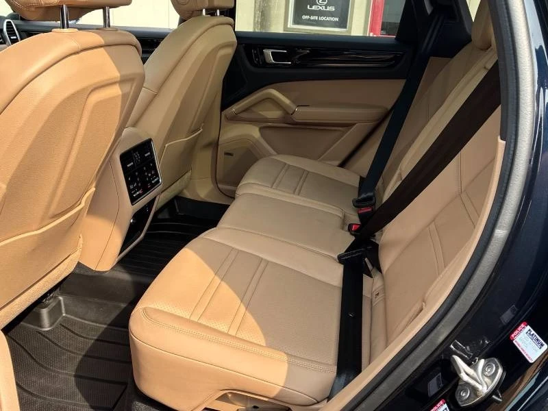 Porsche Cayenne * AWD * PANO * ОБДУХВАНЕ * ЛИЦЕНЗИРАН ДИЛЪР, снимка 14 - Автомобили и джипове - 55702997