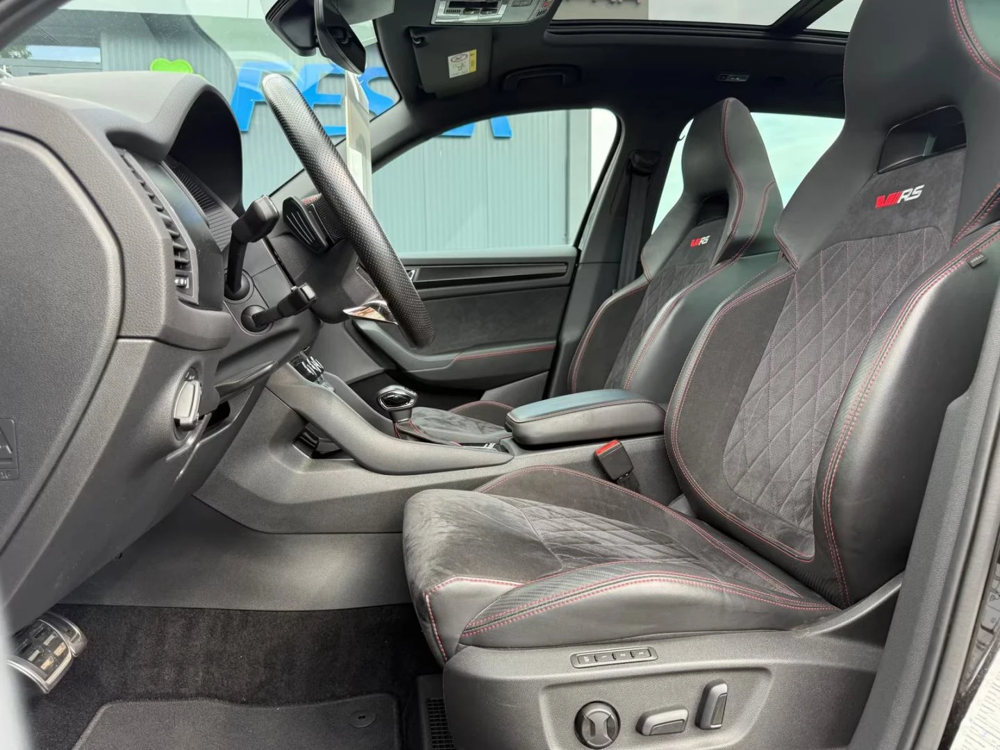 Skoda Kodiaq 2.0TDI/RS/239HP/AHK/LED/PANO/CAM/ACC/MEMO/DAB/528f - изображение 10