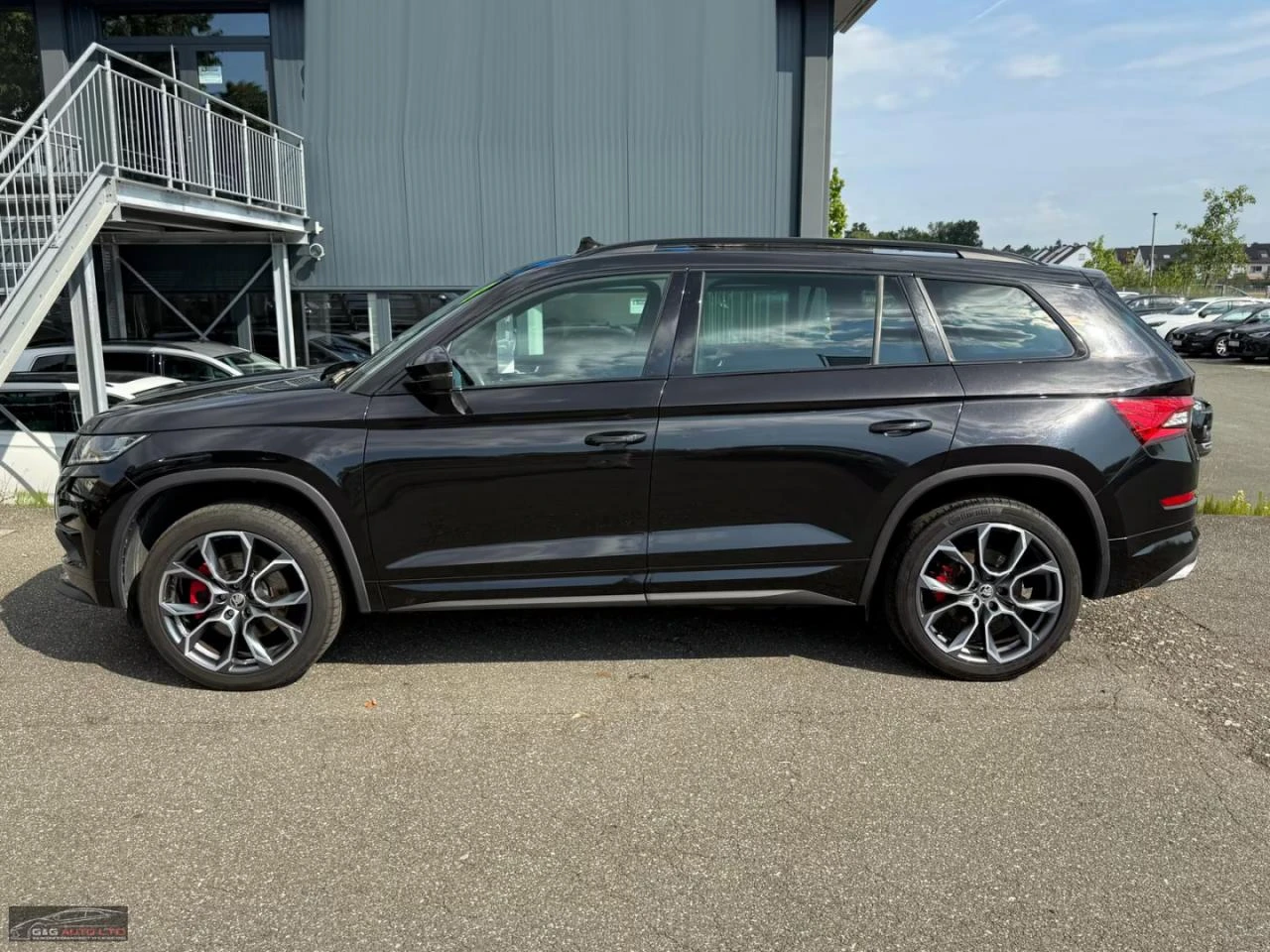 Skoda Kodiaq 2.0TDI/RS/239HP/AHK/LED/PANO/CAM/ACC/MEMO/DAB/528f - изображение 2