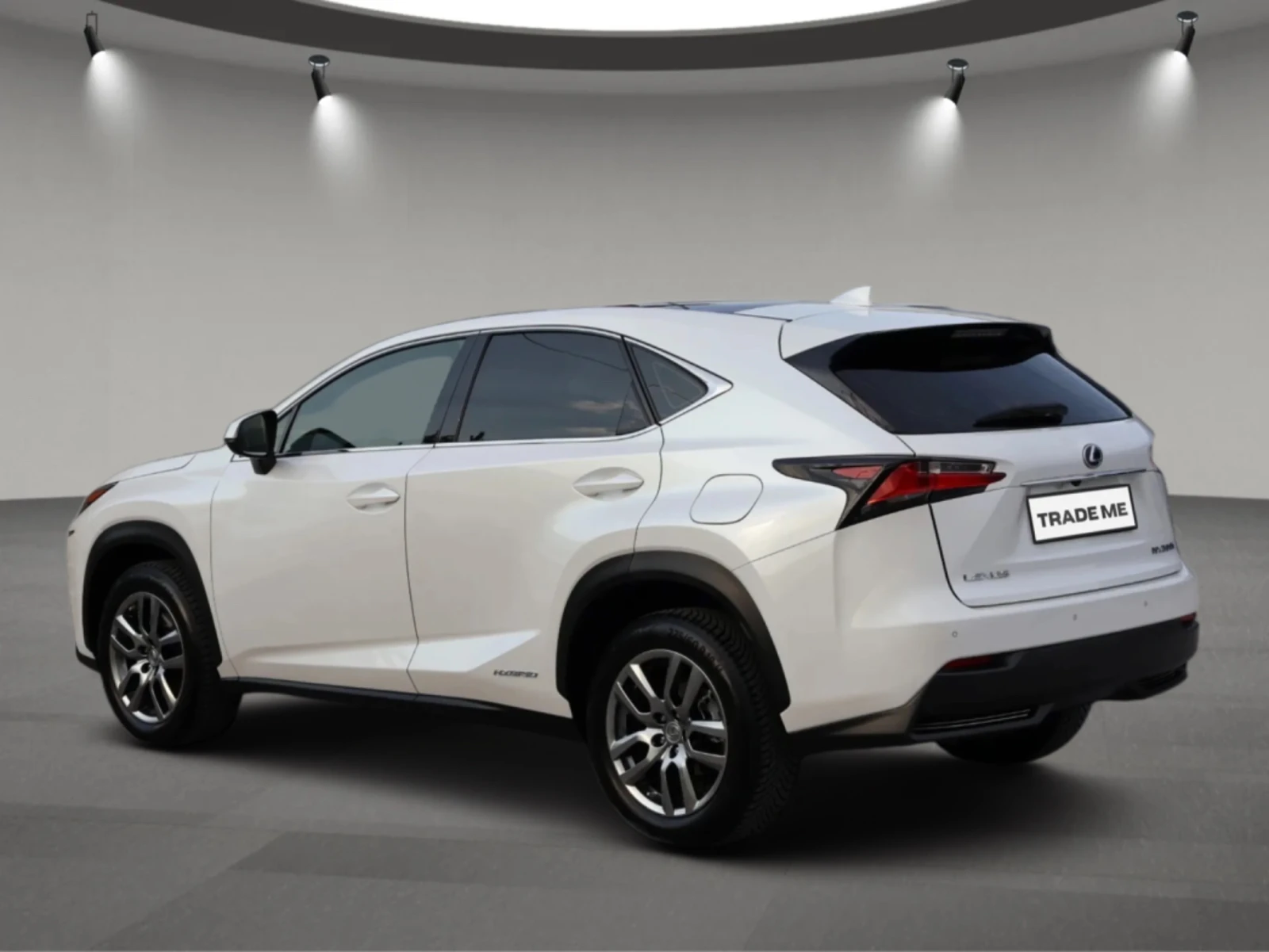 Lexus NX 300h ПАНОРАМА/КОЖЕН САЛОН/ПОДГРЕВ/LED+ BI-XENON/КАМЕРА - изображение 5