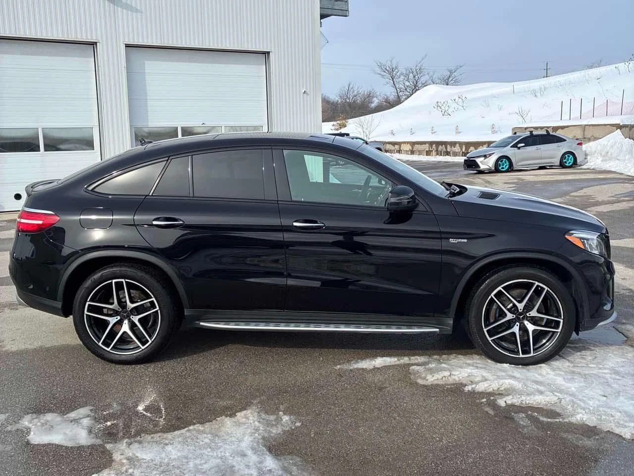 Mercedes-Benz GLE 43 AMG * КУПЕ* ДИСТРОНИК* ПАНОРАМА* ХАРМАН/КАРДОН*  - изображение 3