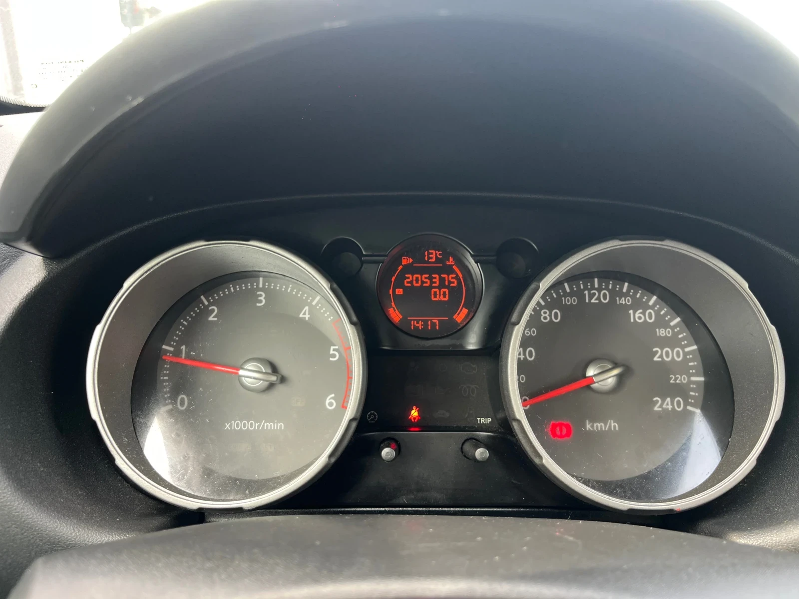 Nissan Qashqai 1.5dci, снимка 8 - Автомобили и джипове - 54344726