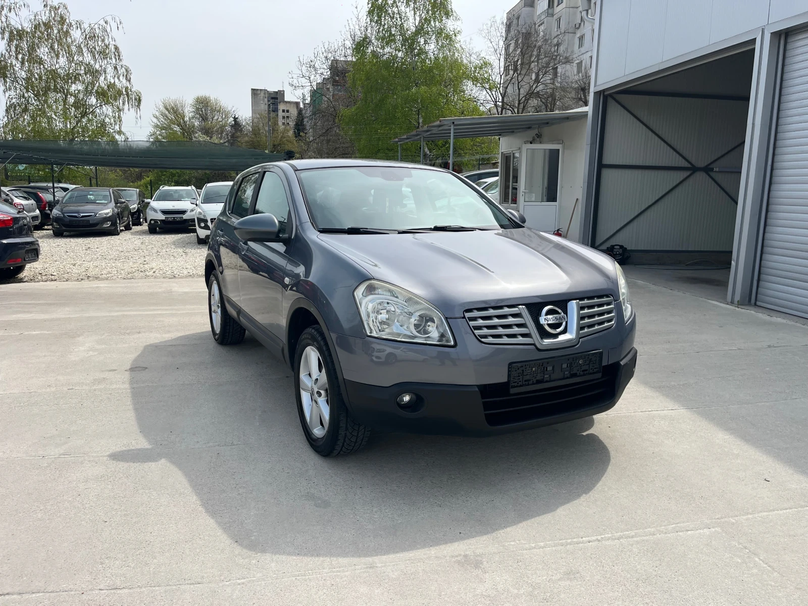 Nissan Qashqai 1.5dci, снимка 3 - Автомобили и джипове - 54344726