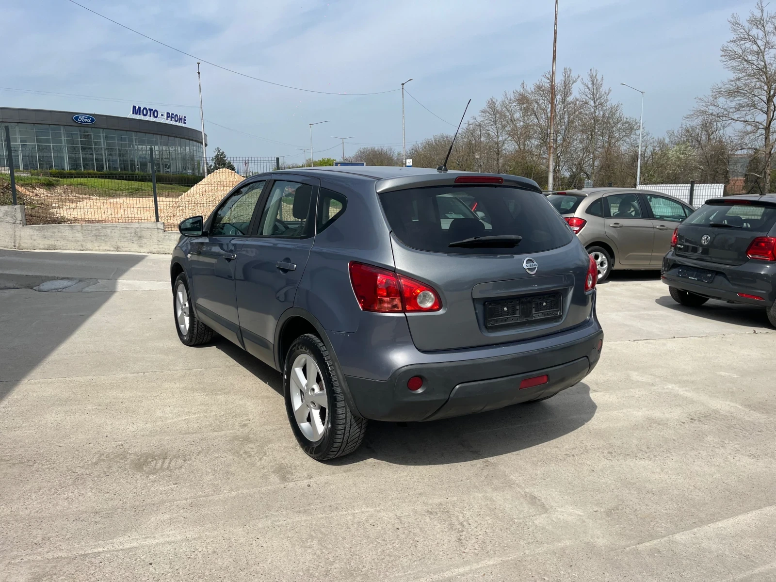 Nissan Qashqai 1.5dci, снимка 15 - Автомобили и джипове - 54344726
