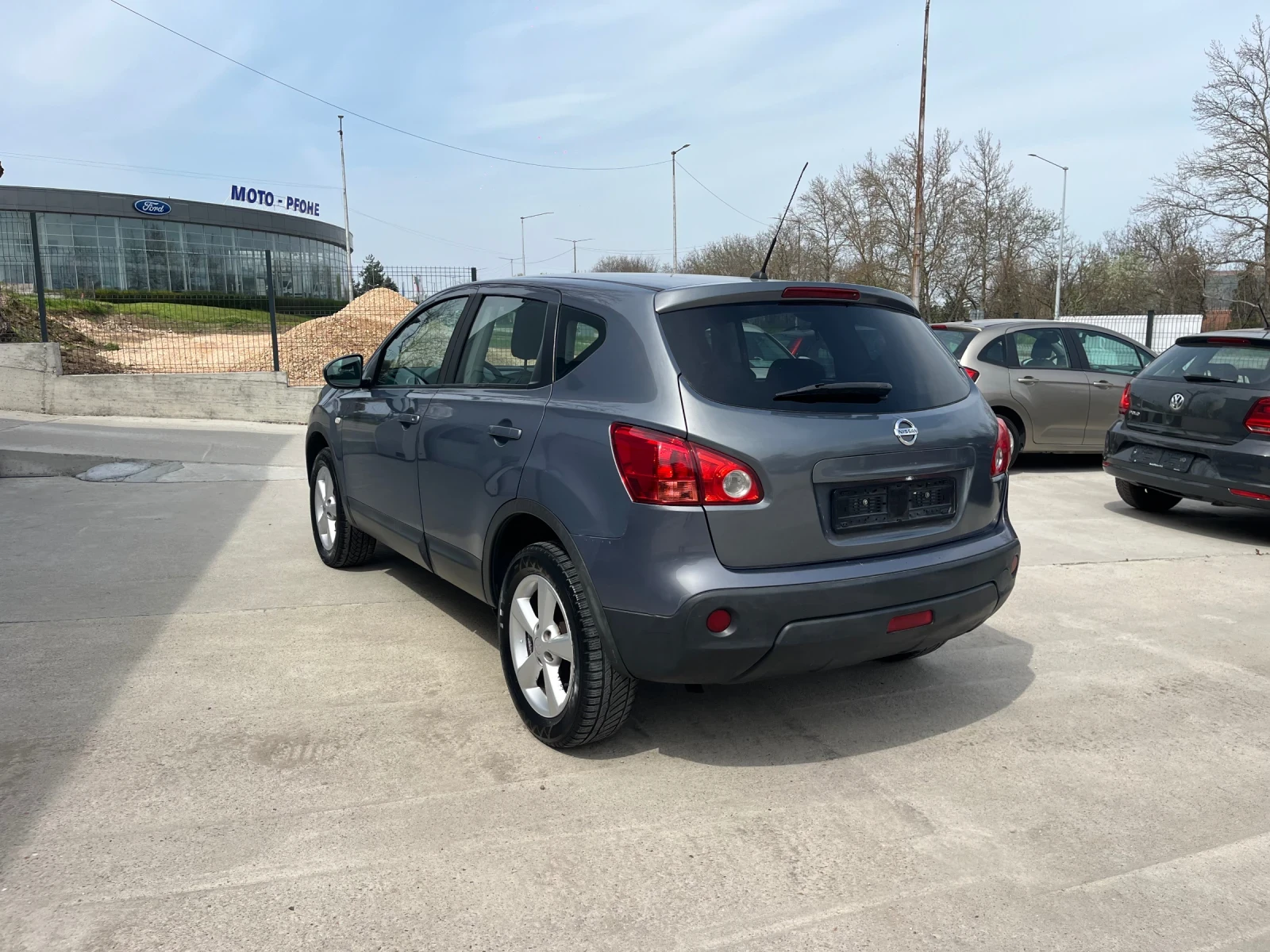 Nissan Qashqai 1.5dci, снимка 6 - Автомобили и джипове - 54344726
