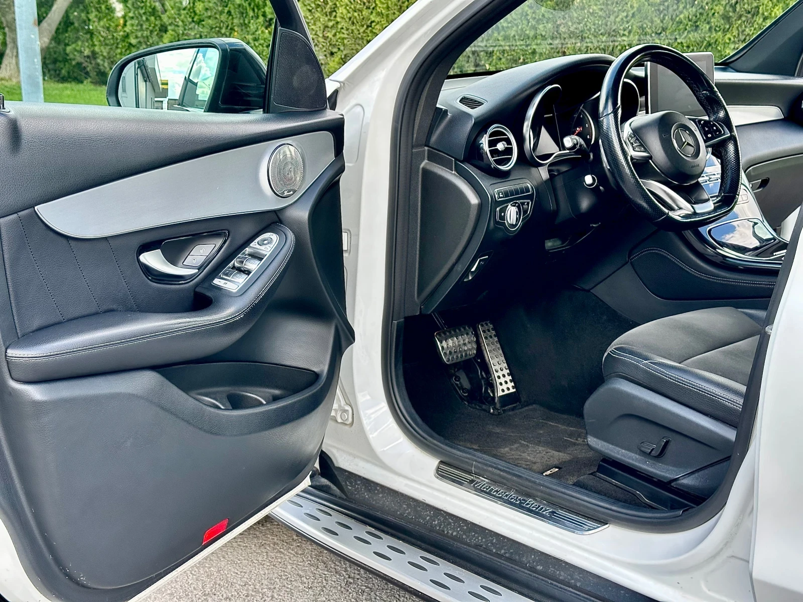 Mercedes-Benz GLC 250d 4Matic AMG Line , снимка 12 - Автомобили и джипове - 54400775
