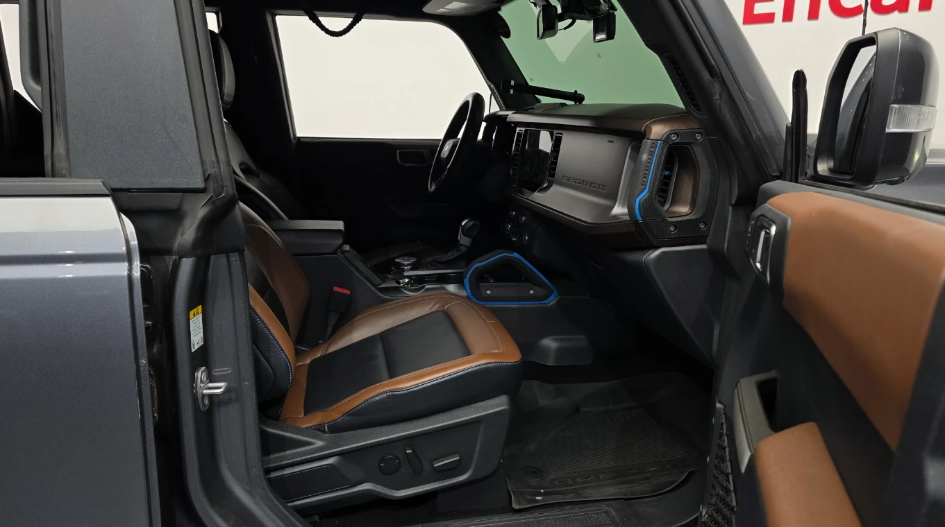 Ford Bronco, снимка 14 - Автомобили и джипове - 54527342