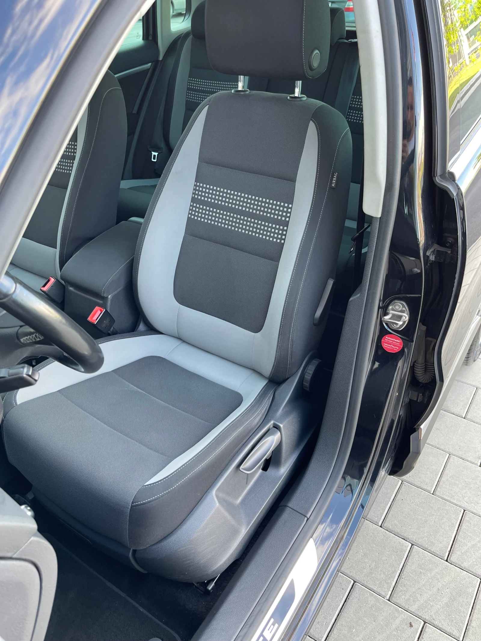 VW Tiguan 2.0tdi / 4motion , снимка 9 - Автомобили и джипове - 54663021