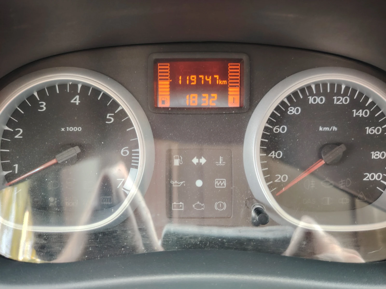 Dacia Duster 1.6 16V Газ-Бензин, снимка 7 - Автомобили и джипове - 56138327