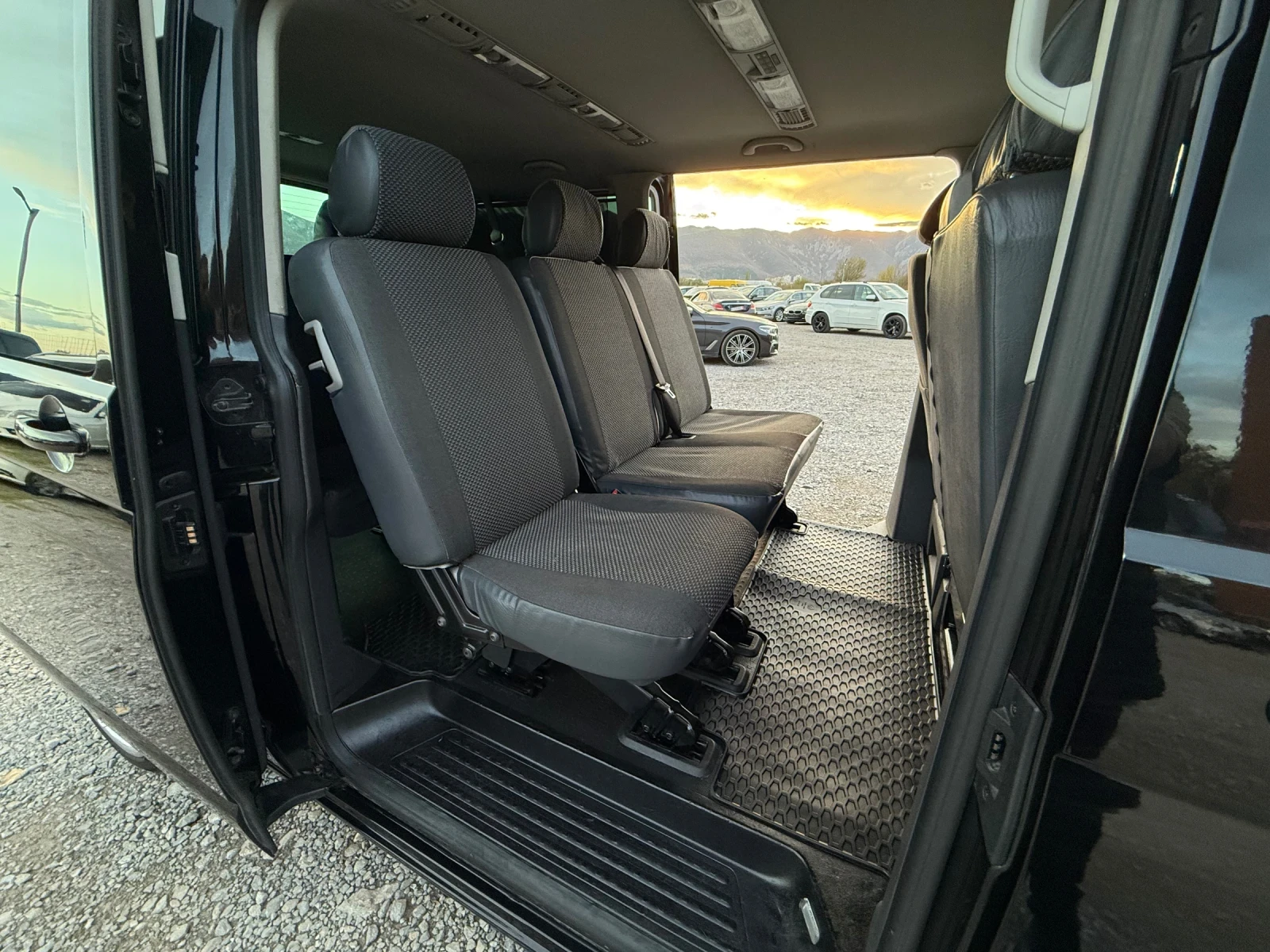 VW Caravelle 2.0TDi 180 * 8+ 1* * 4-Motion* * MAXI* *  | Mobile.bg   13