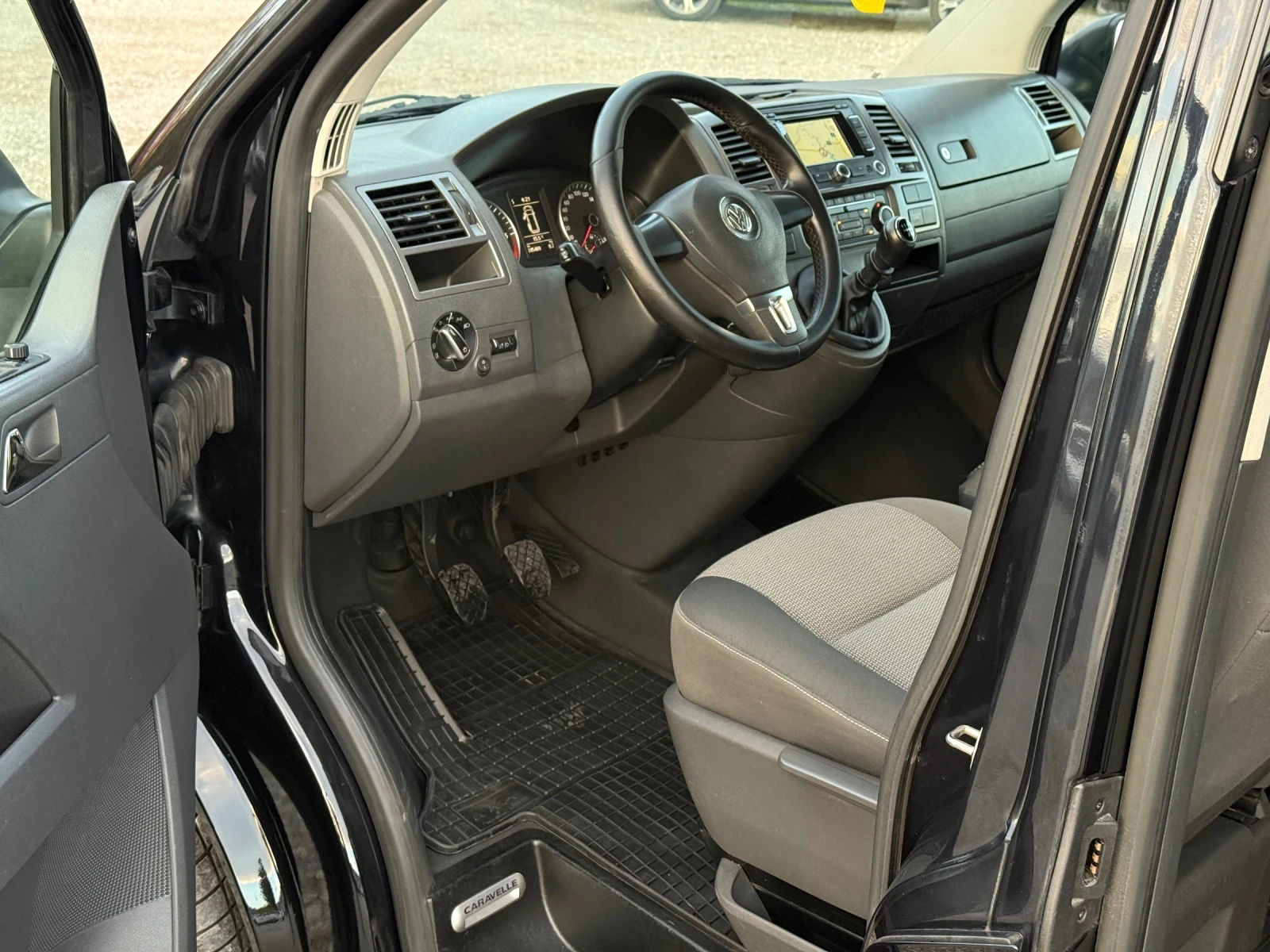 VW Caravelle 2.0TDi 180 * 8+ 1* * 4-Motion* * MAXI* *  | Mobile.bg   9