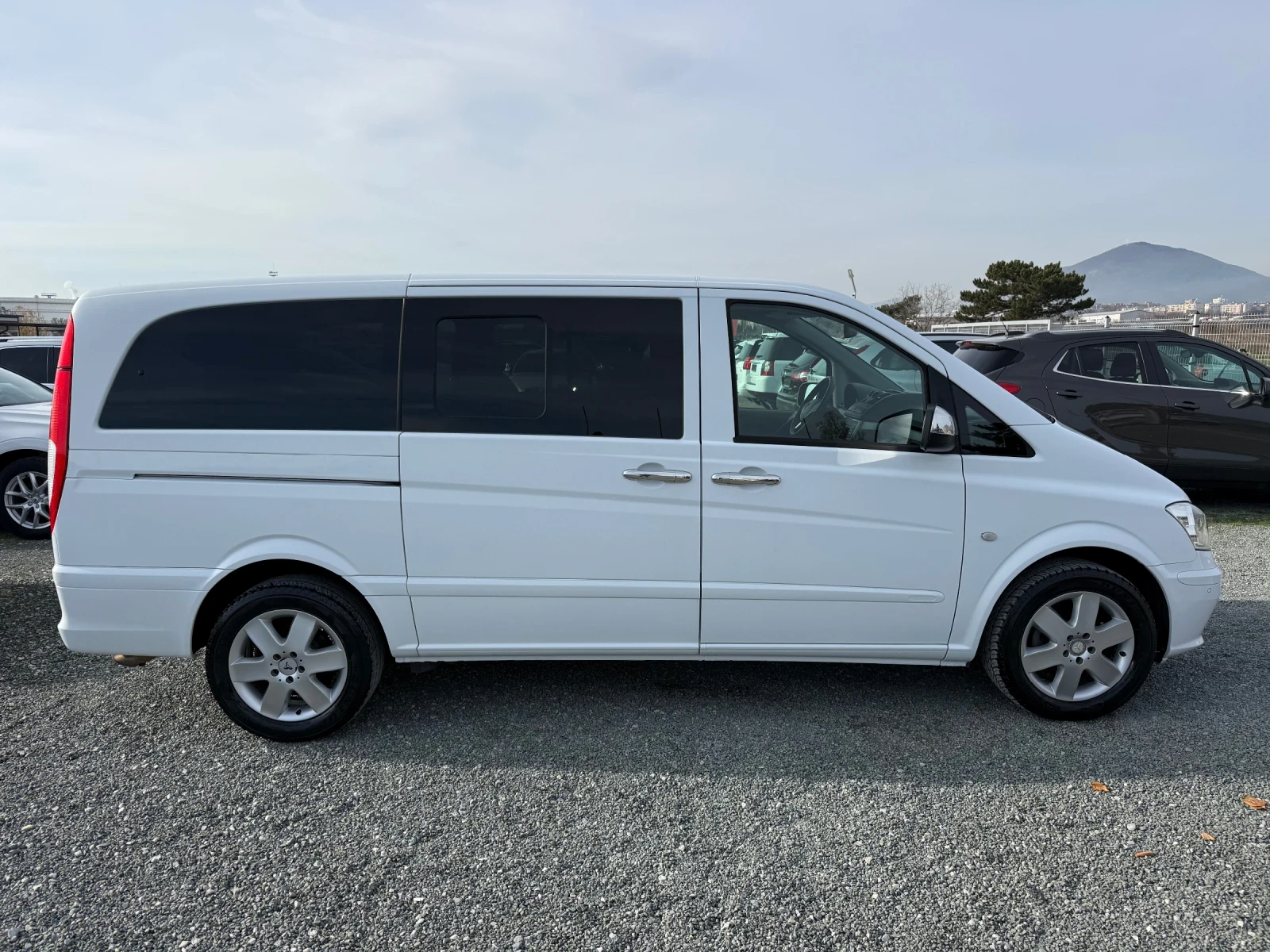 Mercedes-Benz Vito (KATO НОВА) - изображение 4