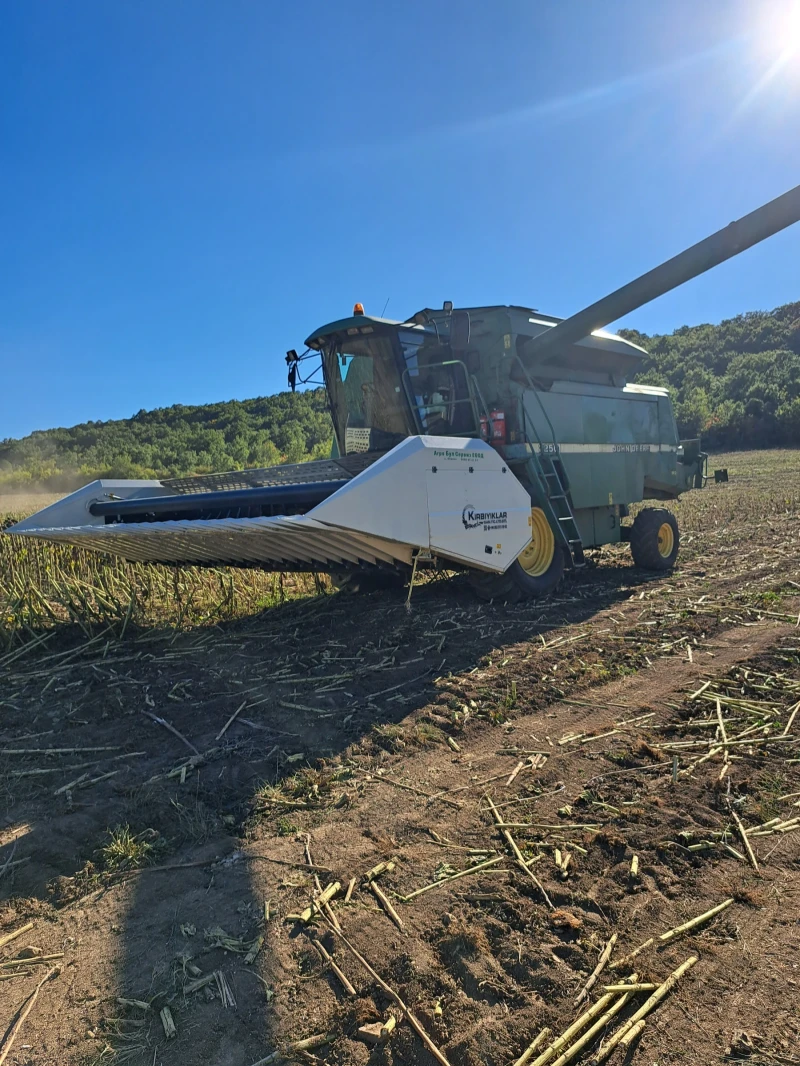 Комбайн John Deere 2256, снимка 4 - Селскостопанска техника - 52682161