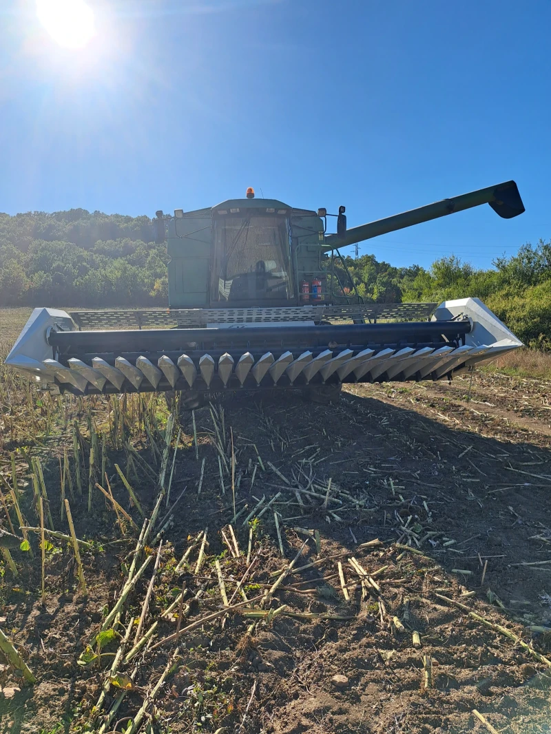 Комбайн John Deere 2256