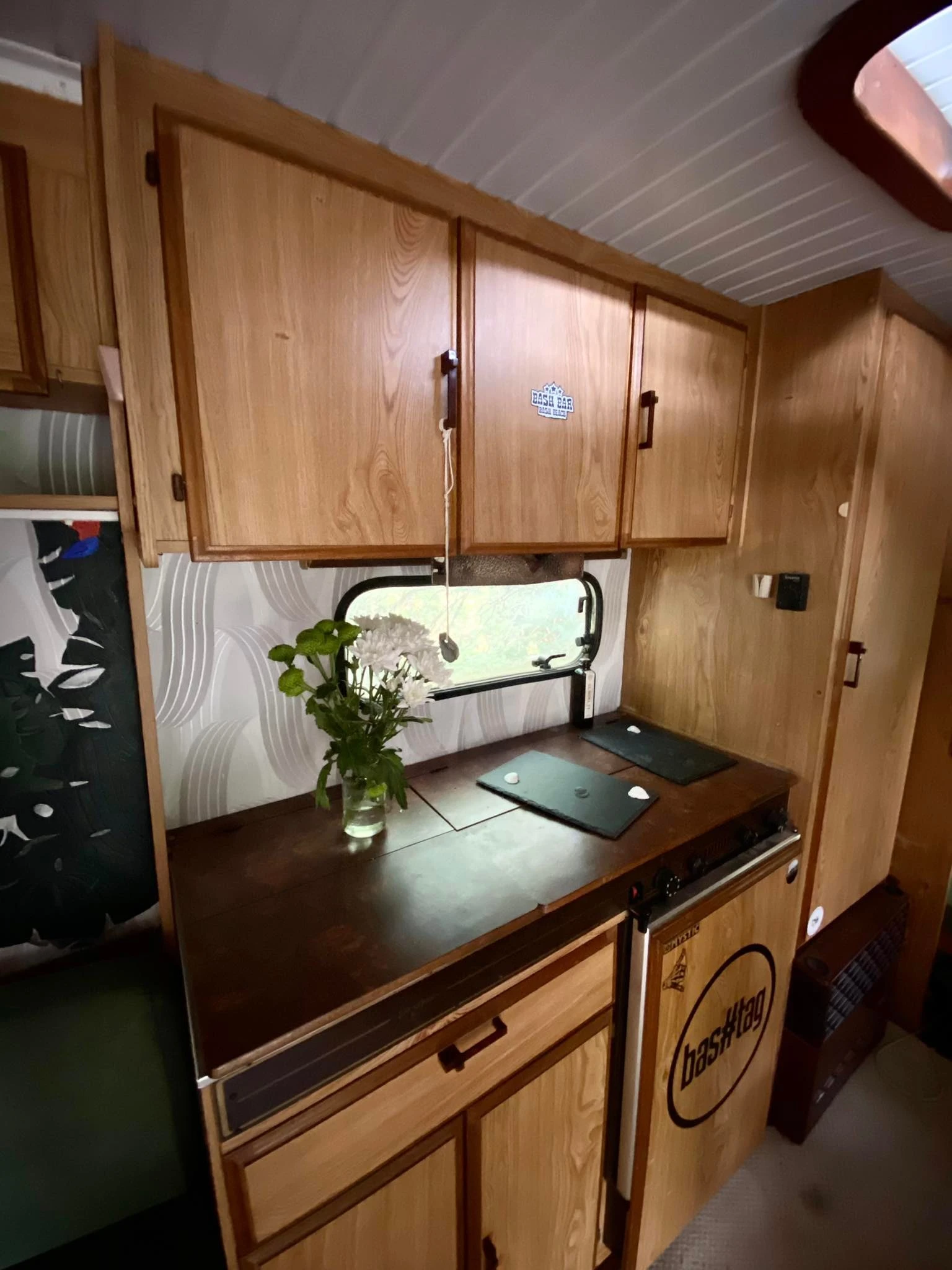 Каравана Burstner, снимка 4 - Каравани и кемпери - 54136893