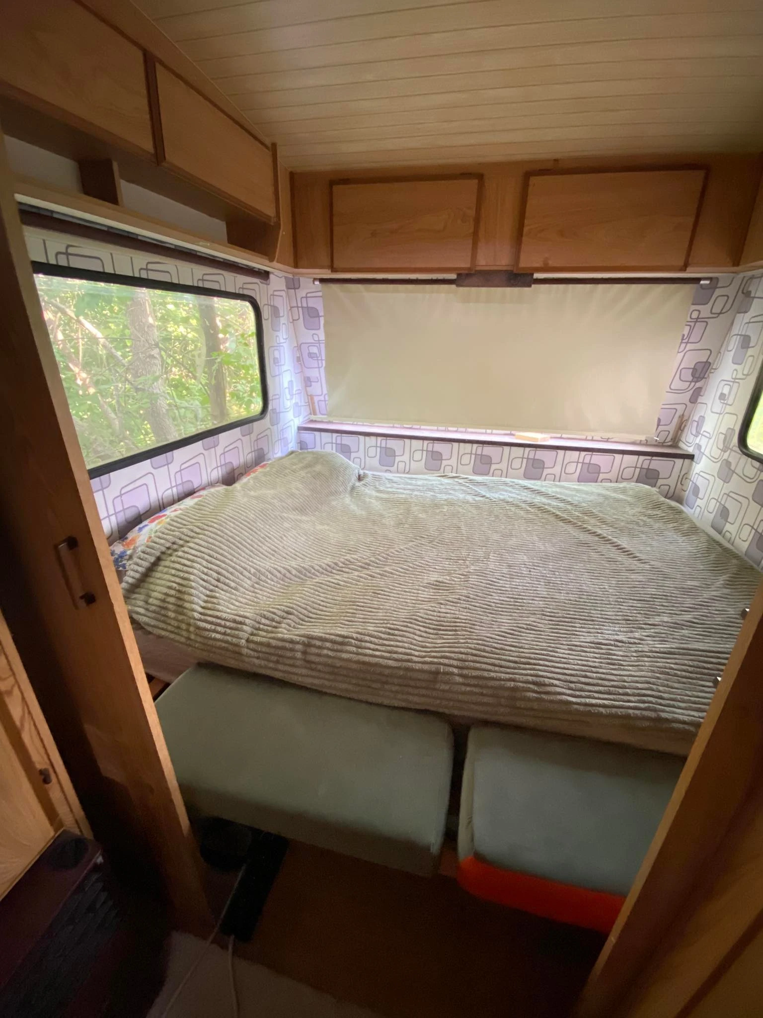 Каравана Burstner, снимка 3 - Каравани и кемпери - 54136893