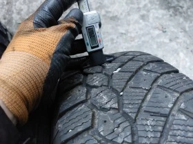 Гуми Зимни 215/70R16, снимка 4