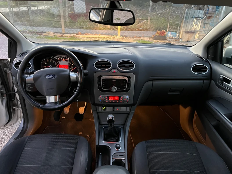 Ford Focus 2.0i-LPG, снимка 14 - Автомобили и джипове - 48003788