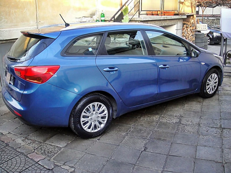 Kia Ceed 1.4 СЛОВАКИЯ, снимка 6 - Автомобили и джипове - 48028947