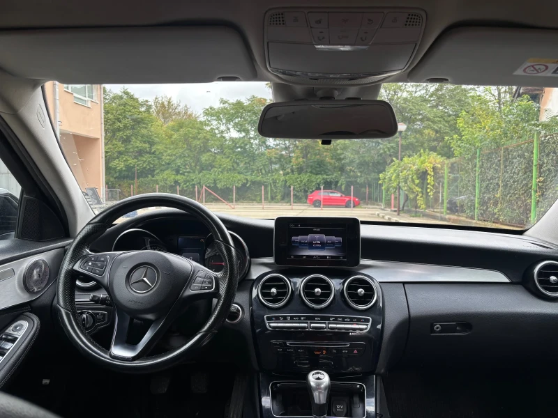 Mercedes-Benz C 220, снимка 8 - Автомобили и джипове - 52045625