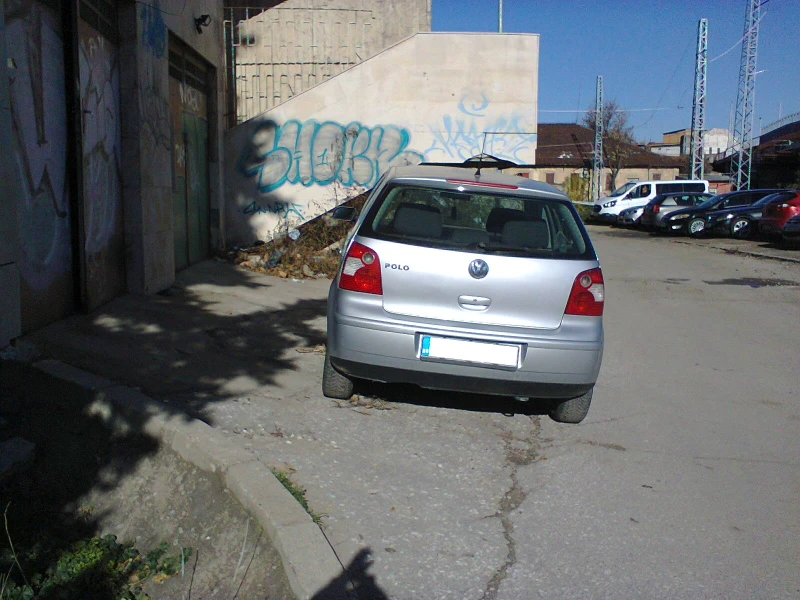 VW Polo 1.4 i бензин * КЛИМАТИК* , снимка 12 - Автомобили и джипове - 52734698