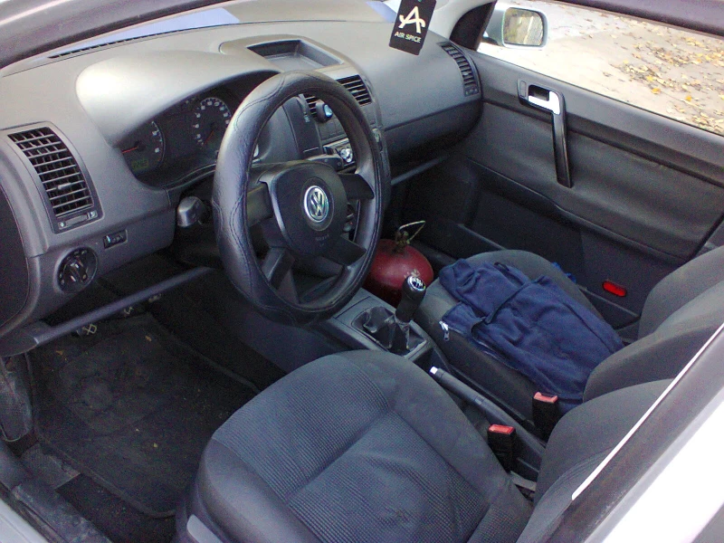 VW Polo 1.4 i бензин * КЛИМАТИК* , снимка 14 - Автомобили и джипове - 52734698