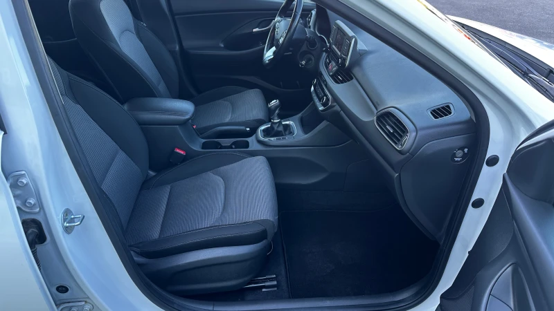 Hyundai I30 1.4i от България, първи собственик, снимка 11 - Автомобили и джипове - 53113358