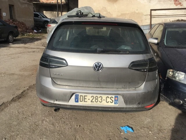 VW Golf, снимка 2 - Автомобили и джипове - 48879537