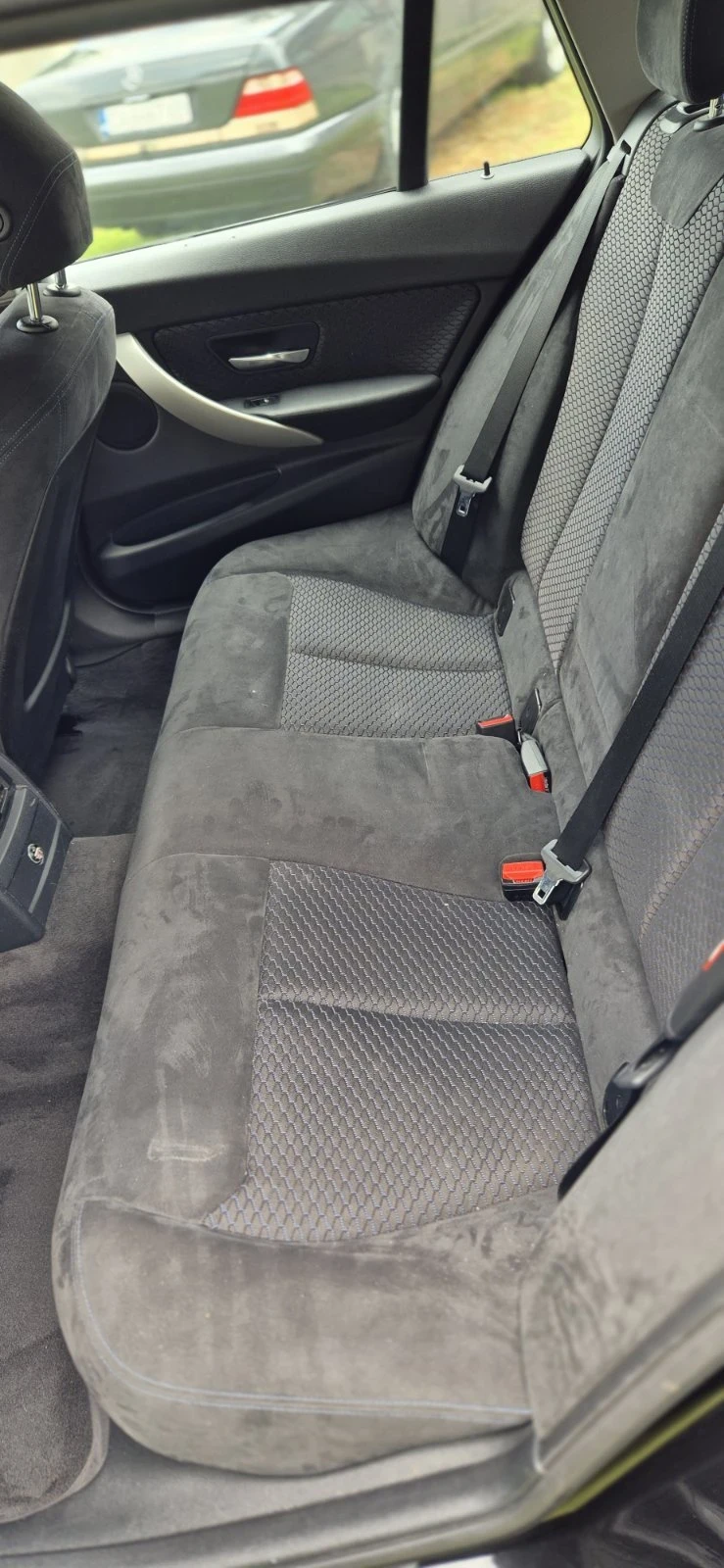 BMW 320 xDrive, снимка 10 - Автомобили и джипове - 55385786