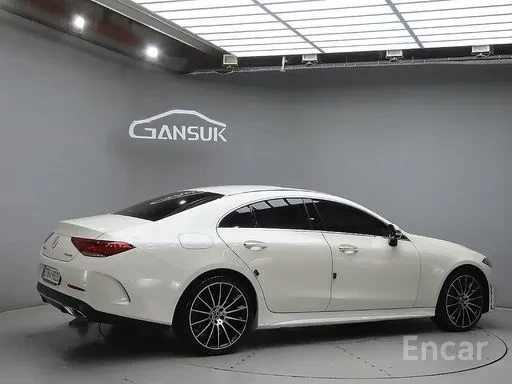 Mercedes-Benz CLS 450 AMG * HEAD UP * ОБДУХВАНЕ * 50К Км * , снимка 4 - Автомобили и джипове - 56115637