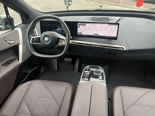 BMW iX 40 Limited Edition - xDrive, снимка 11 - Автомобили и джипове - 56692040